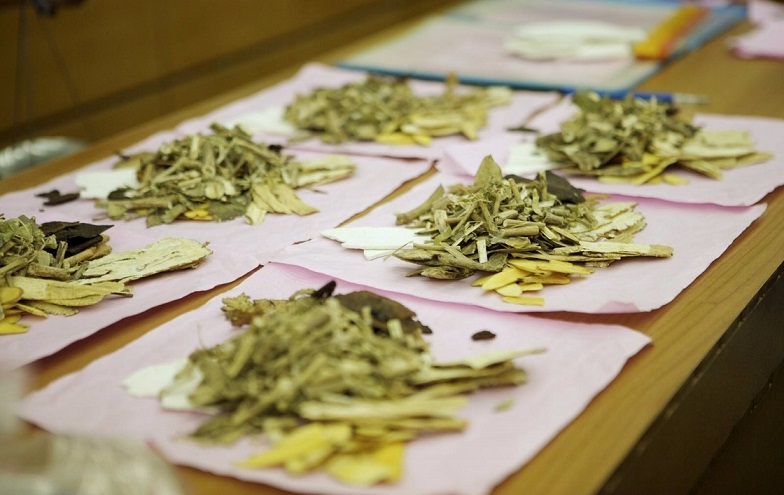 中藥材烘干機(jī) 中藥材烘干機(jī)